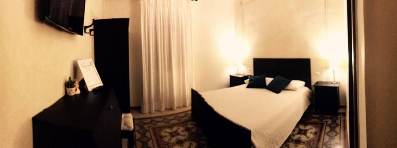 בארי Les Fleurs B&B מראה חיצוני תמונה